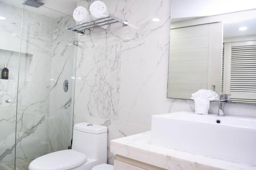Lovely At The Beach, Stunning Ocean View #1209 Cancún