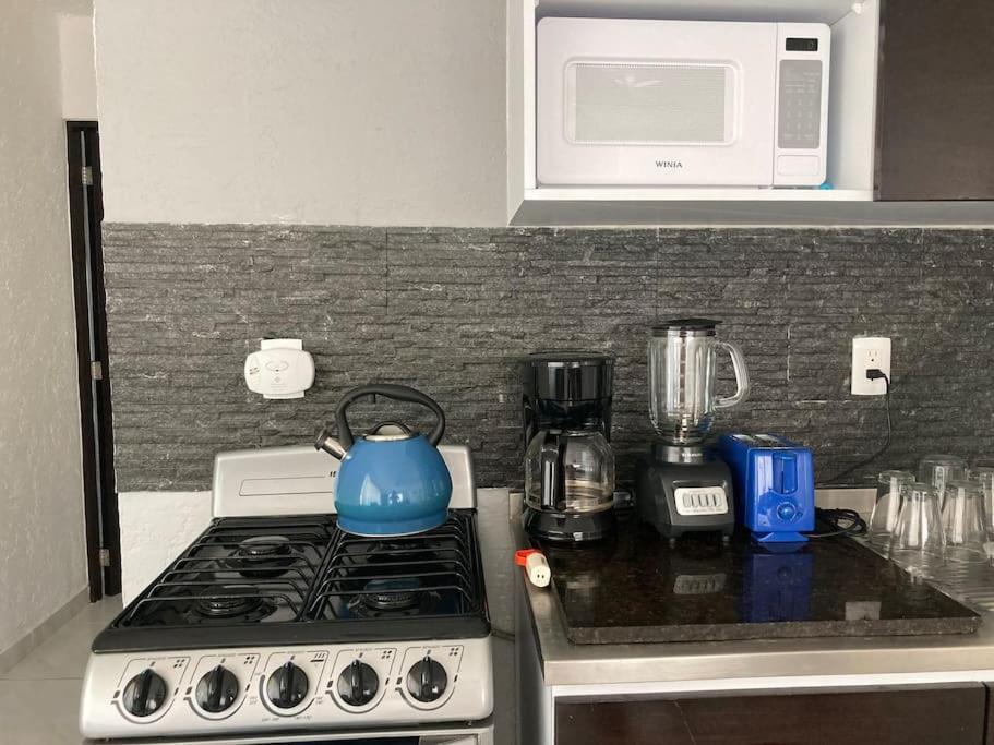 Oceanfront, Entire Apartamento