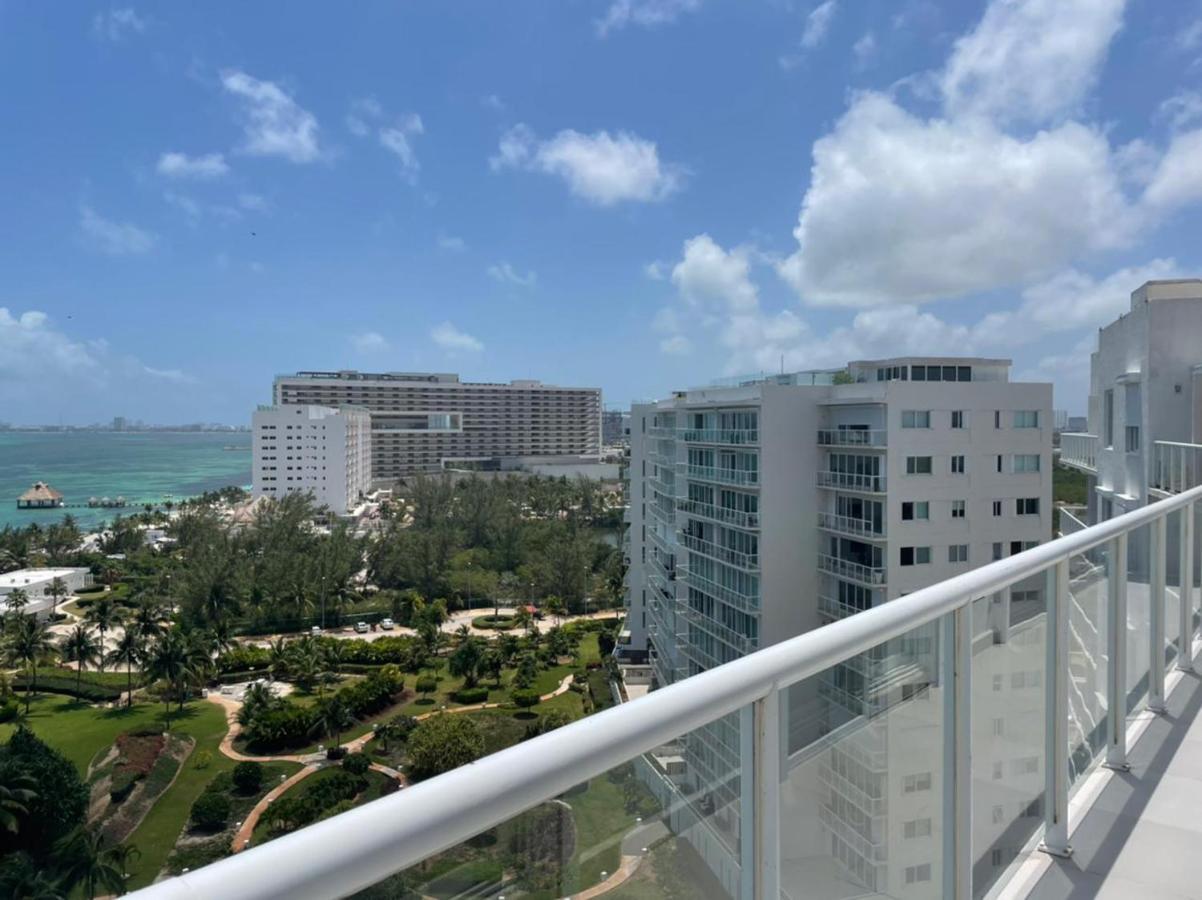 Beachfront Luxury Apartamento *