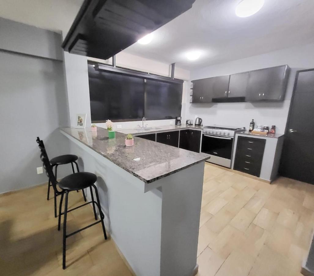 Apartamento Departamento De 3 Y 3 Baños. *