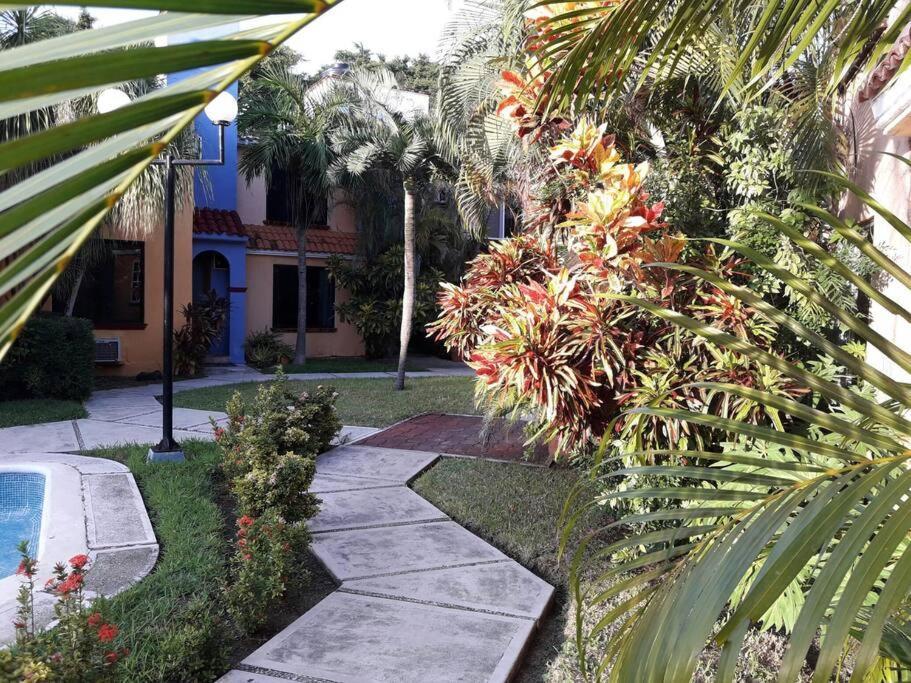 Cozy Townhouse In Great Location * Cancún