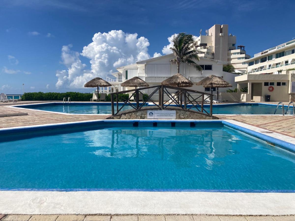 Oceanfront, Entire Apartamento Cancún