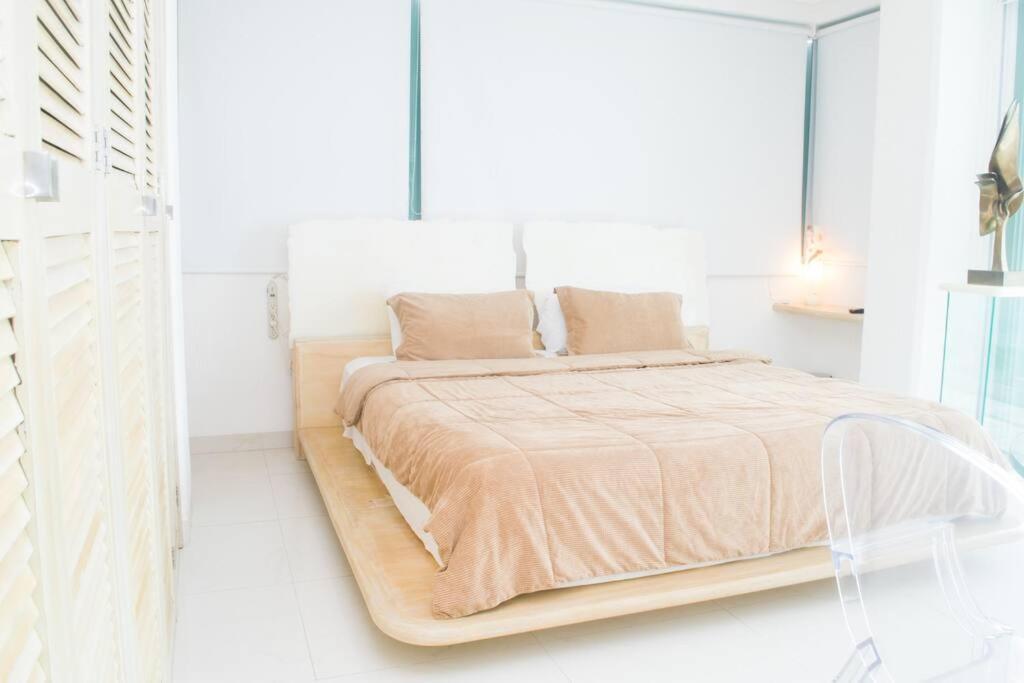 Estudio A Pie De Playa, Increibles Vistas, Amanecer, Atardecer, Balcon, Gym, Jacuzi, 1807 Apartamento