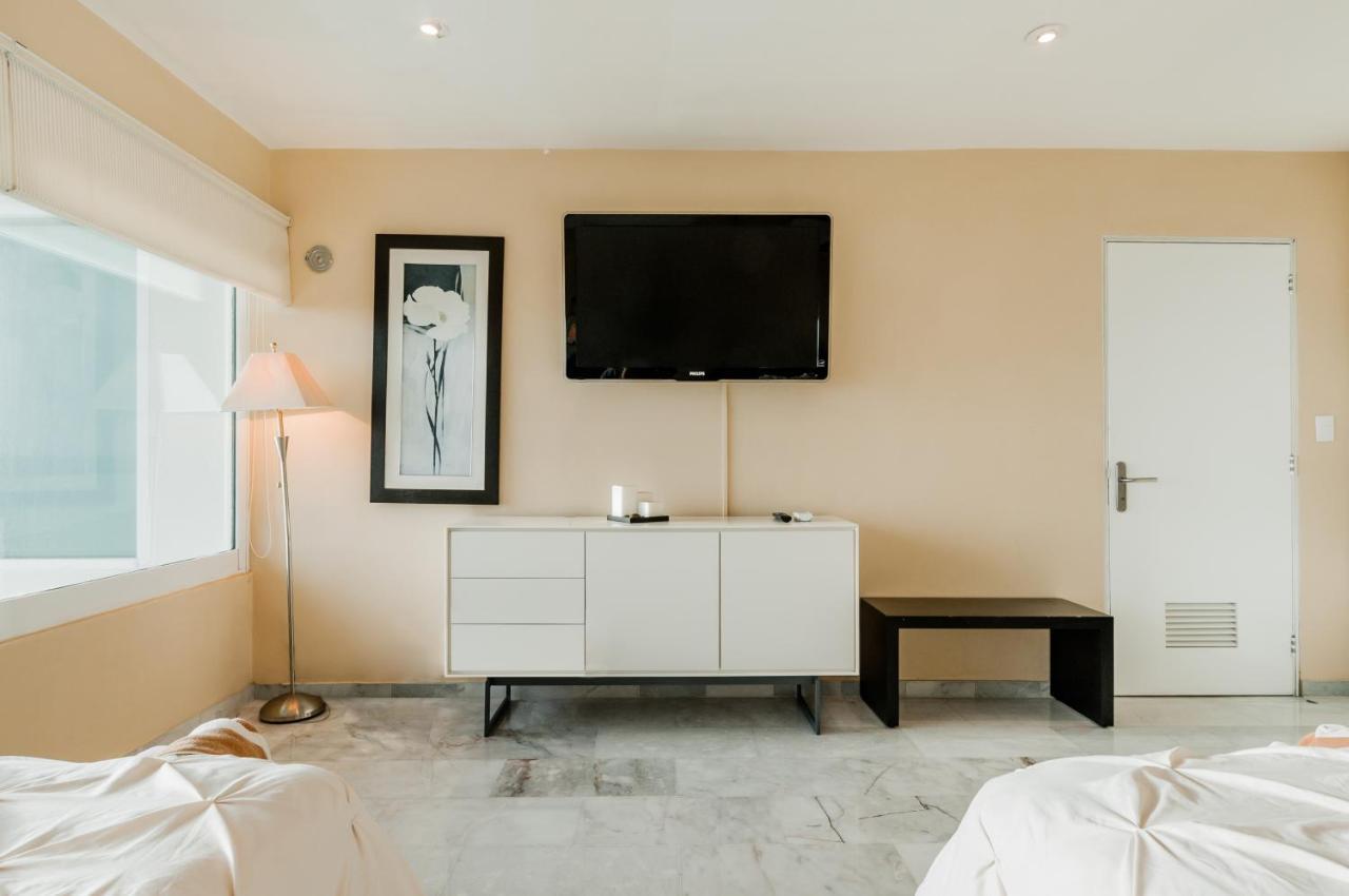 Rooftop Private Jacuzzi In Beach Front Penthouse 3*
