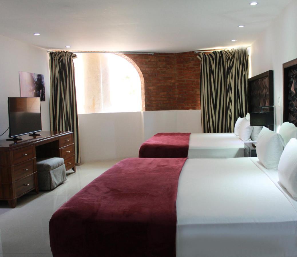 Hotel Essenzia De 3*