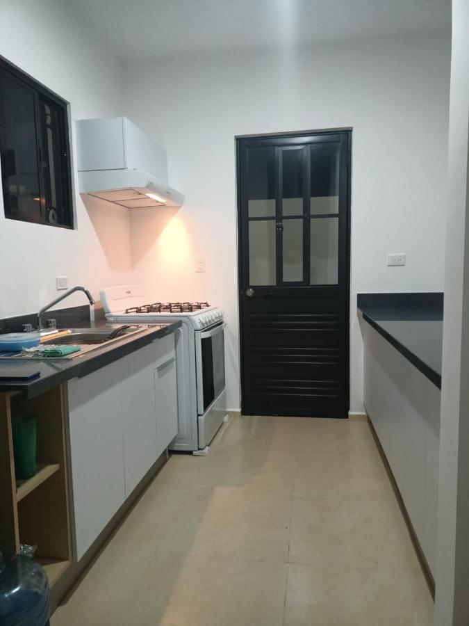 Hermosa Casa A 15 Minutos Del Aeropueto De En Exclusivo Fraccionamiento Residencial Villa *