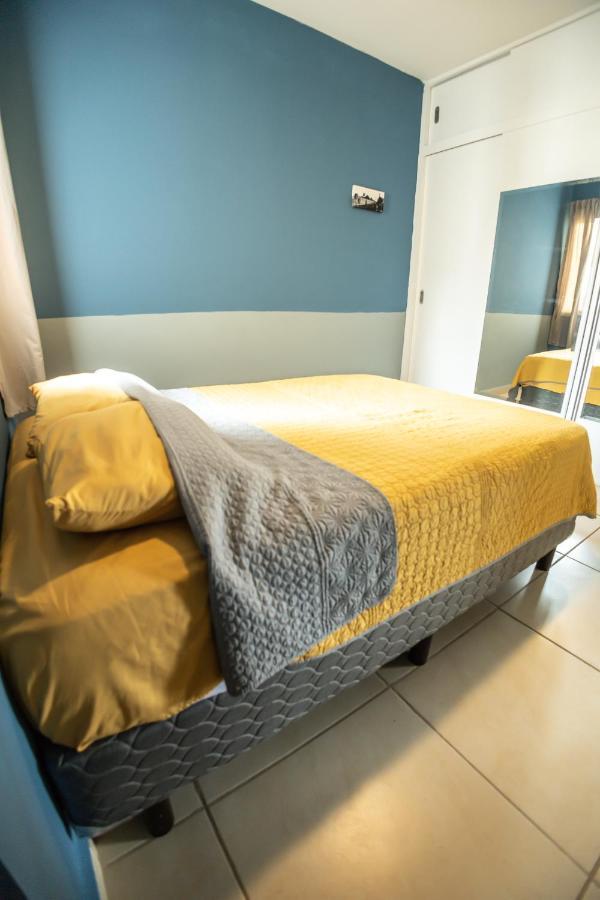 One Night A Shared Apartament - Airport Habitación en casa particular