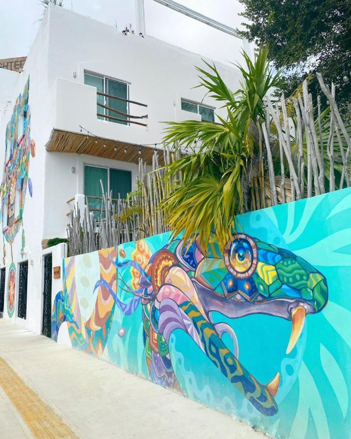 Lucky Duck Pj Hotel Cancun