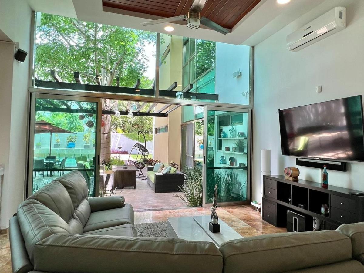 Espectacular Casa 25 Personas En Fraccionamiento Privado Con Terraza, Alberca Y Grill