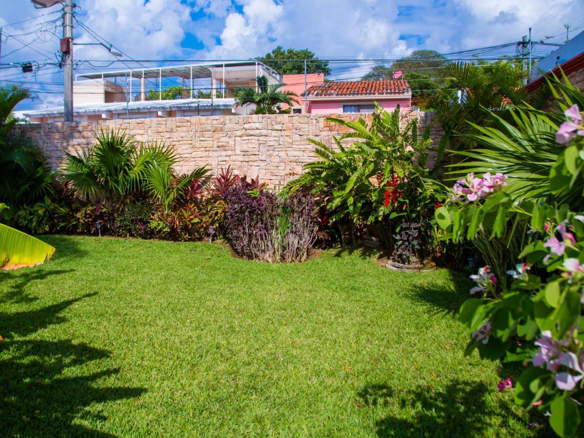 Hermosa Casa, En Renta Vacacional Con Piscina, A Tan Solo10 Minutos De La Playa, Cerca De Centros Comerciales, Restaurantes, Bares Y Supermercados Apartamento *