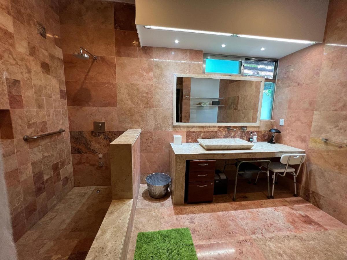 Espectacular Casa 25 Personas En Fraccionamiento Privado Con Terraza, Alberca Y Grill Сasa de vacaciones *
