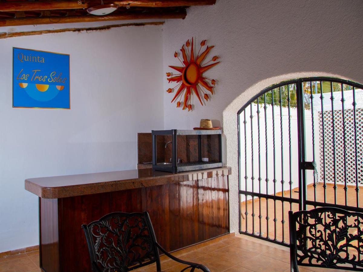 Hermosa Casa, En Renta Vacacional Con Piscina, A Tan Solo10 Minutos De La Playa, Cerca De Centros Comerciales, Restaurantes, Bares Y Supermercados * Cancun