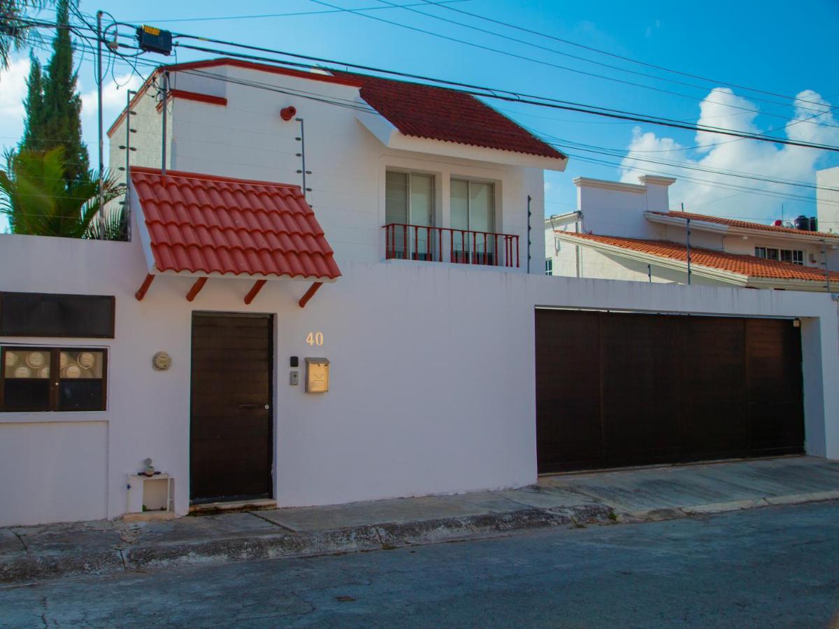 Hermosa Casa, En Renta Vacacional Con Piscina, A Tan Solo10 Minutos De La Playa, Cerca De Centros Comerciales, Restaurantes, Bares Y Supermercados Cancun