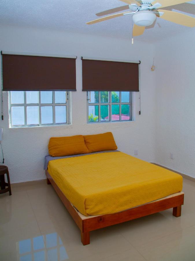 Hermosa Casa, En Renta Vacacional Con Piscina, A Tan Solo10 Minutos De La Playa, Cerca De Centros Comerciales, Restaurantes, Bares Y Supermercados Cancun