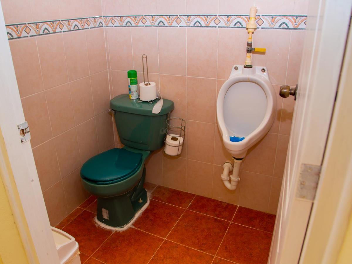 Hermosa Casa, En Renta Vacacional Con Piscina, A Tan Solo10 Minutos De La Playa, Cerca De Centros Comerciales, Restaurantes, Bares Y Supermercados
