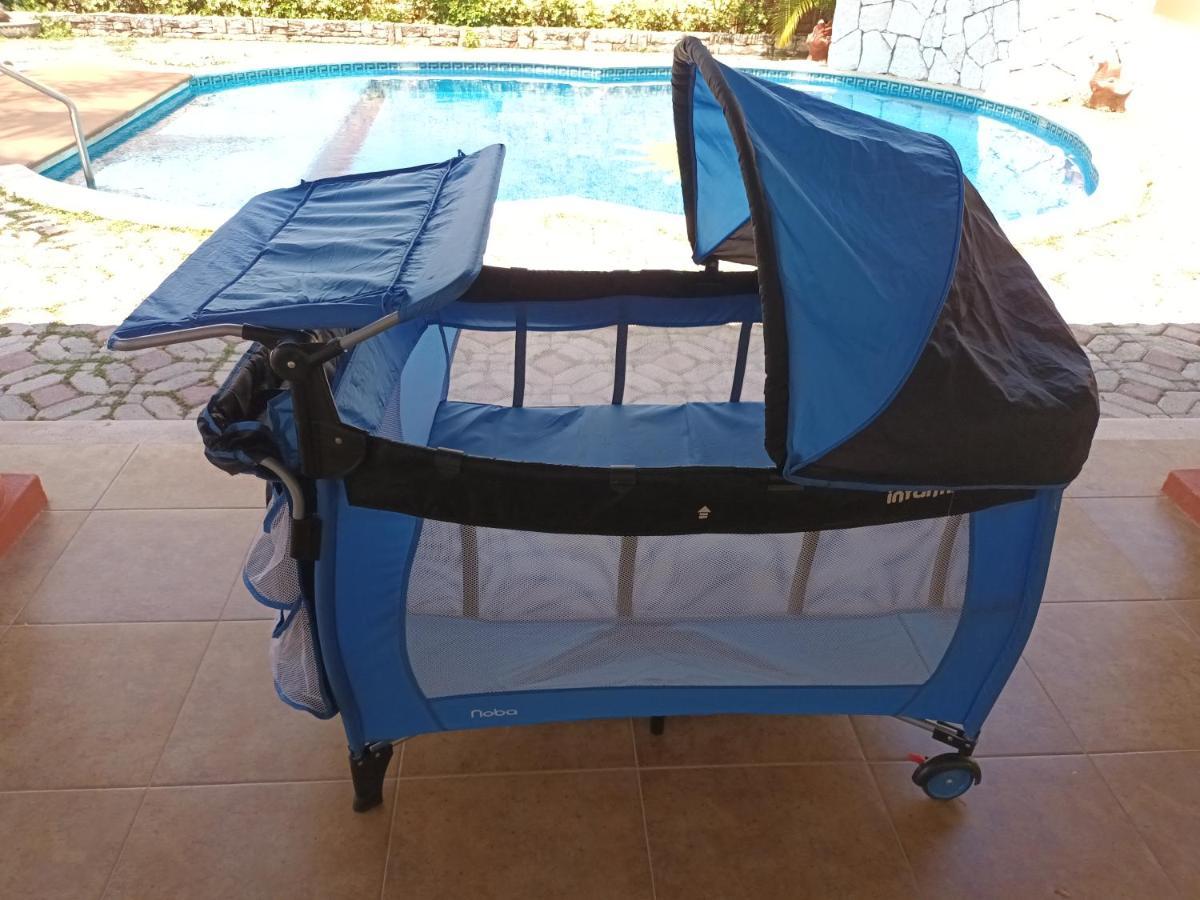 Hermosa Casa, En Renta Vacacional Con Piscina, A Tan Solo10 Minutos De La Playa, Cerca De Centros Comerciales, Restaurantes, Bares Y Supermercados * Cancun