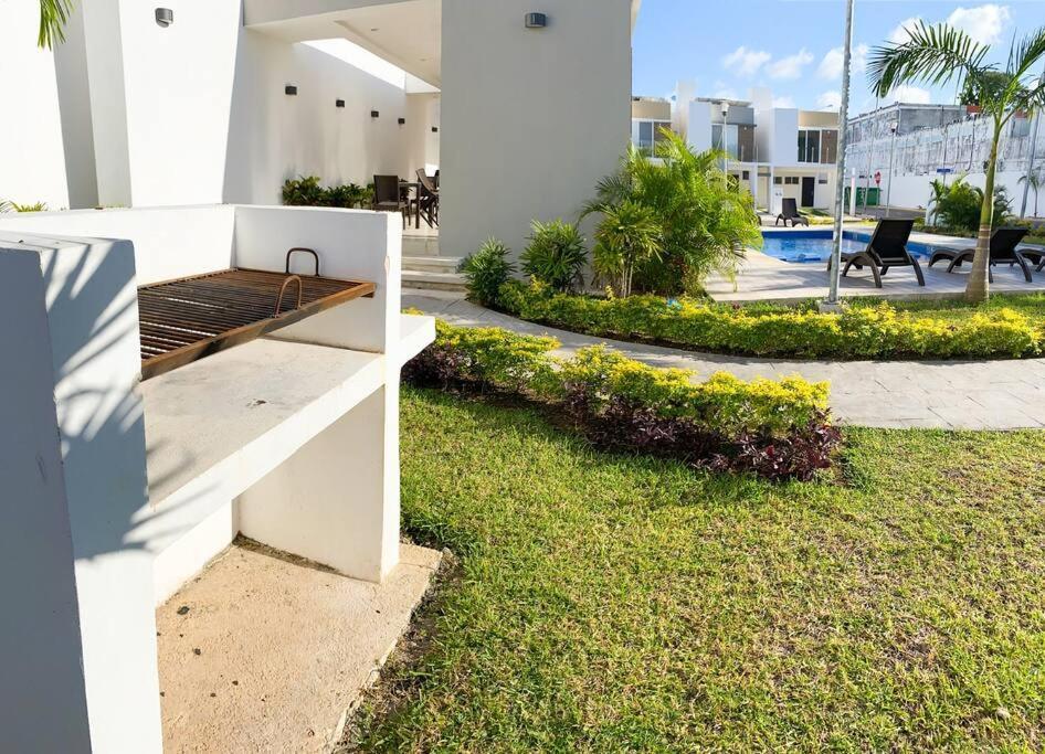 3br Beautiful House With Pool Close To The Beach! Сasa de vacaciones *