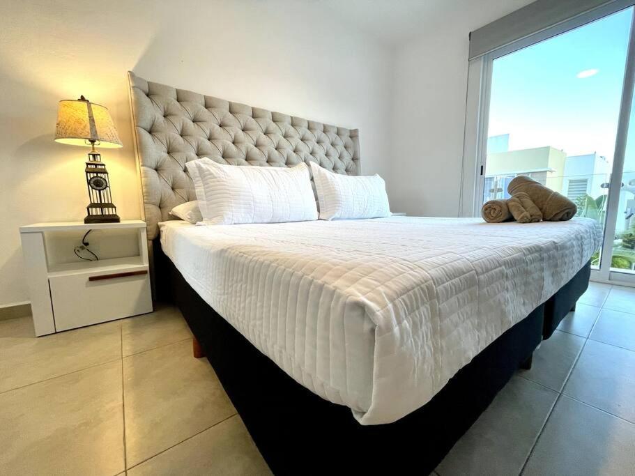 3br Beautiful House With Pool Close To The Beach! *