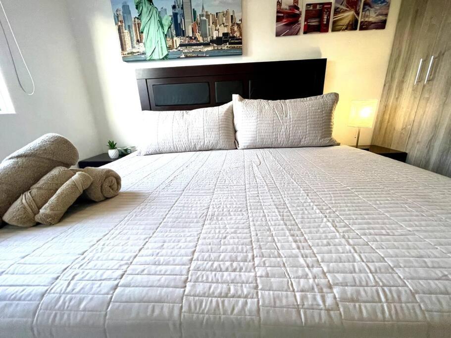 3br Beautiful House With Pool Close To The Beach! Сasa de vacaciones