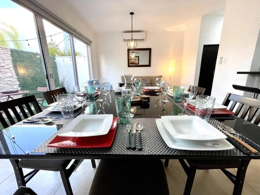Сasa de vacaciones 3br Beautiful House With Pool Close To The Beach!