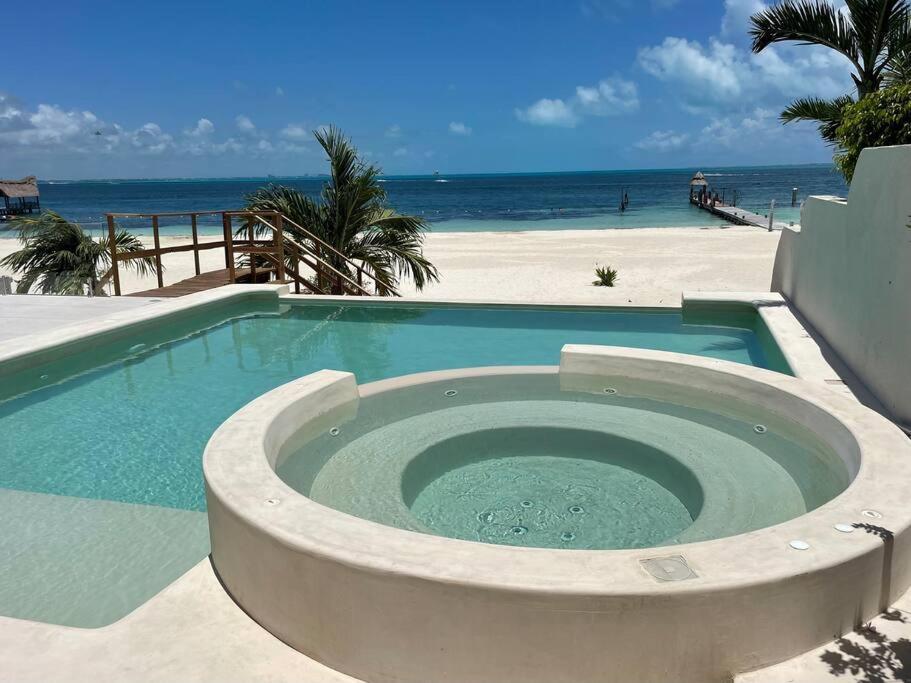 Flamingos Villa
