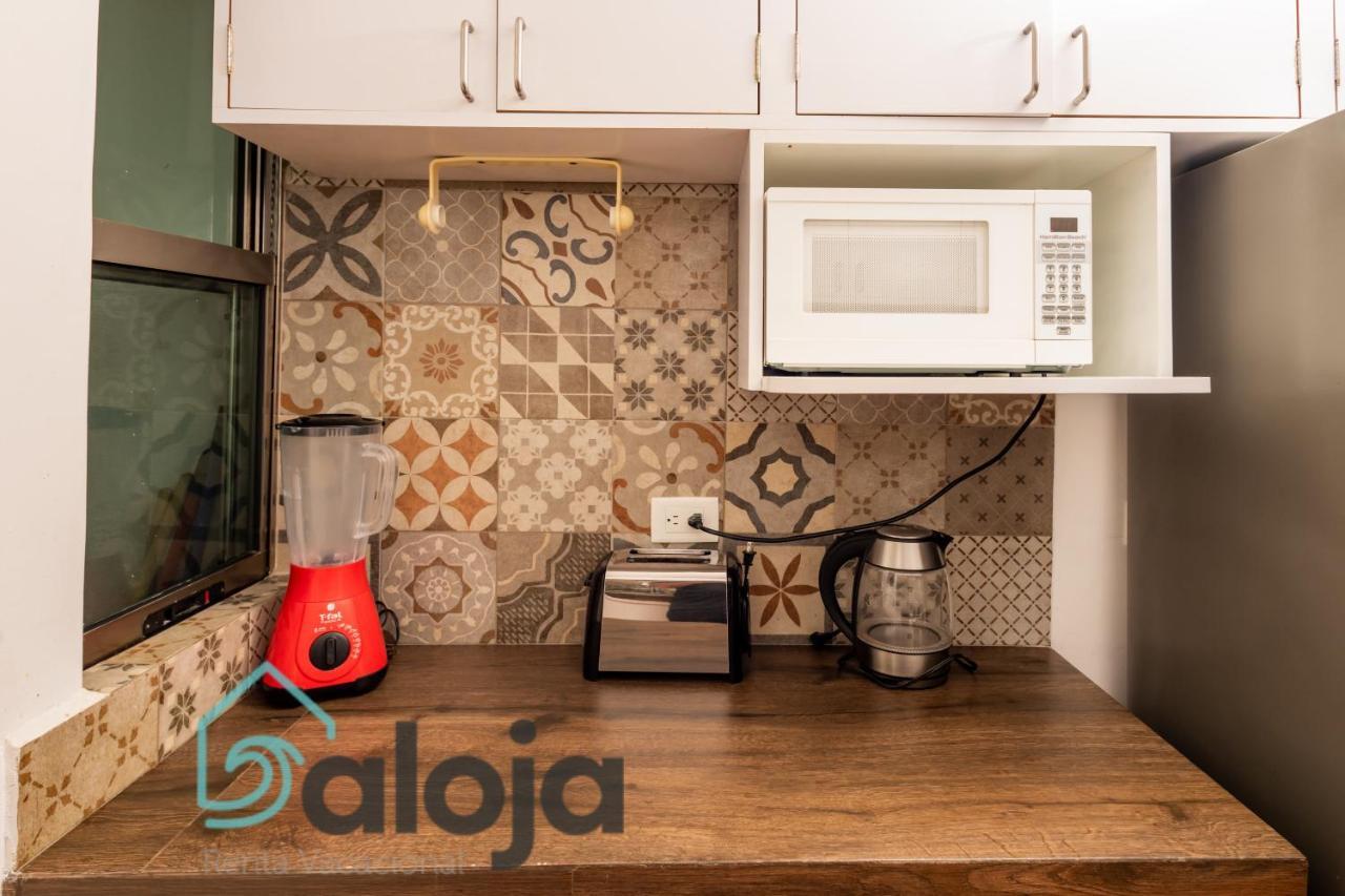 Amplio En Zona Ideal A 5min De Wallmart * Cancún