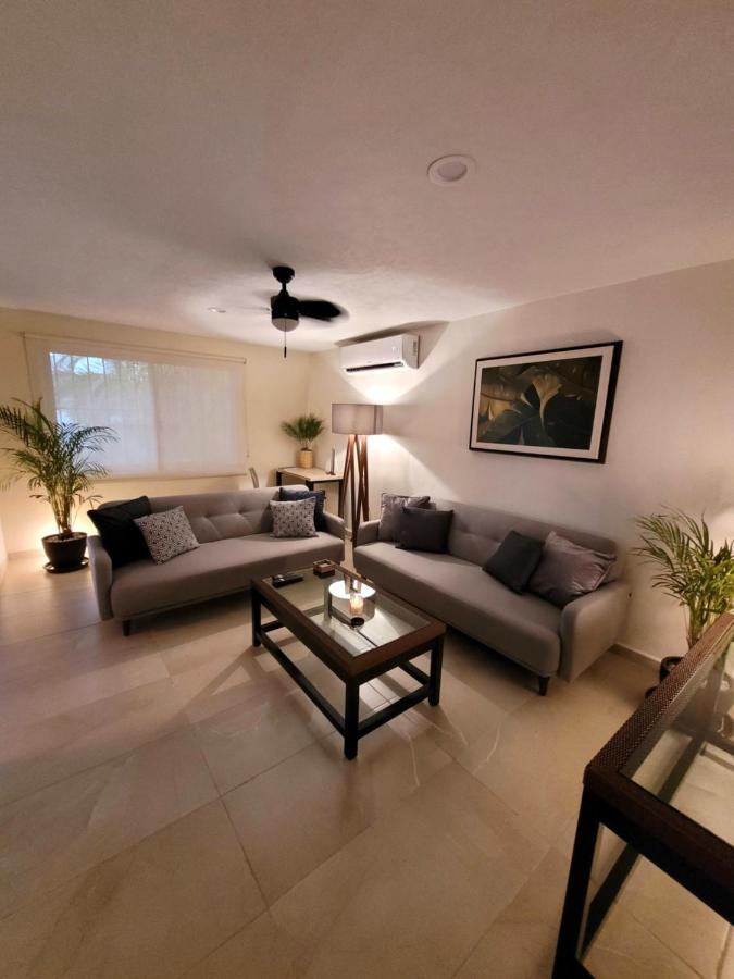 Departamento Centrico Y Moderno En Cancun. *
