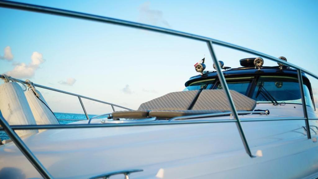 Yacht Rent & Tours * Cancún