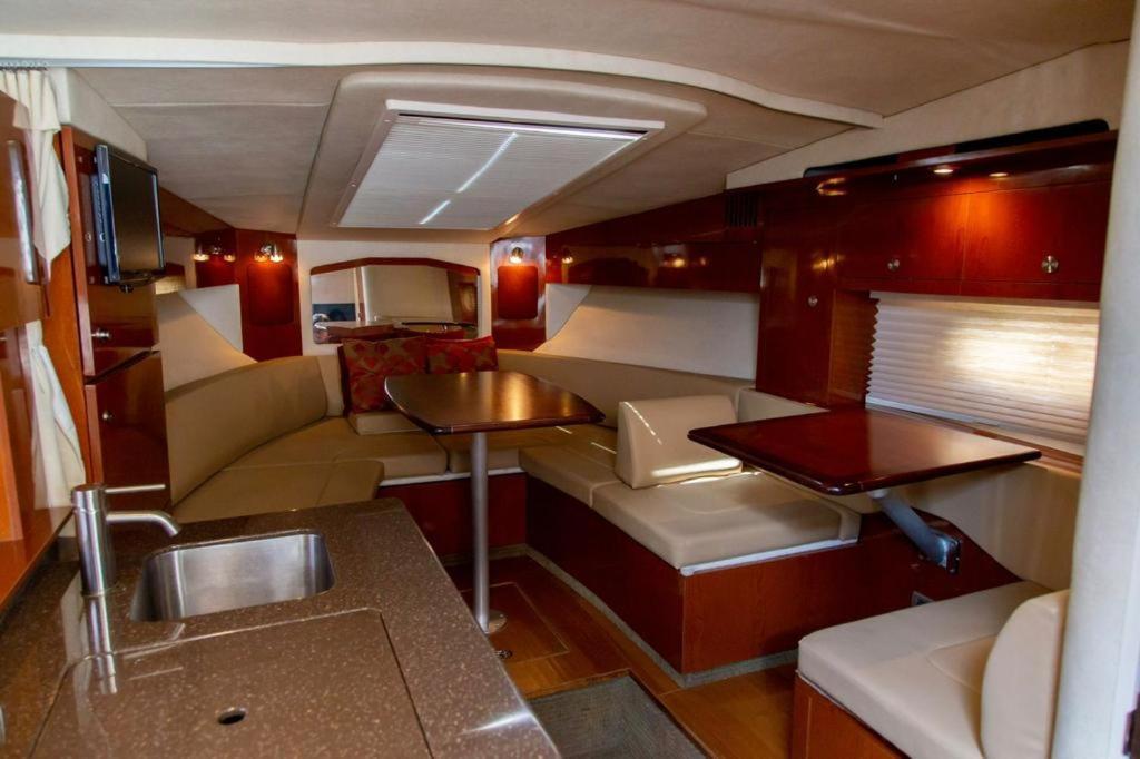 Yacht Rent & Tours * Cancún