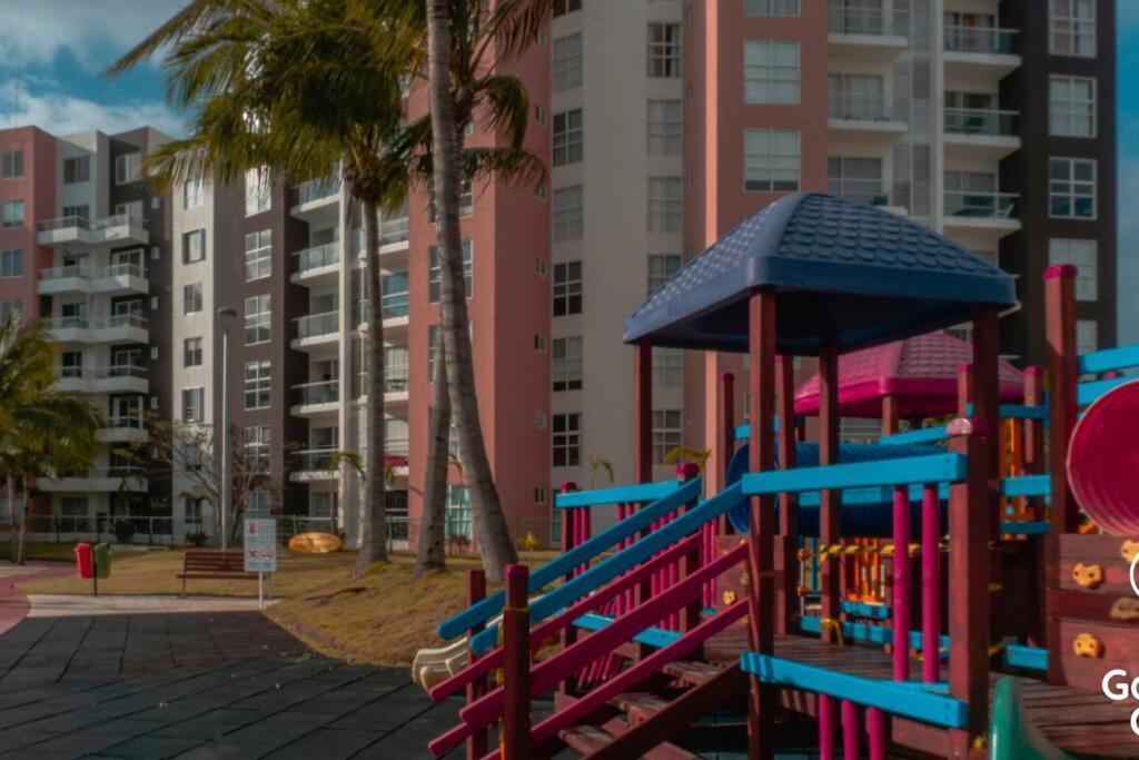 Departamento Moderno Con Vista A La Laguna En Dream Lagoons Apartamento