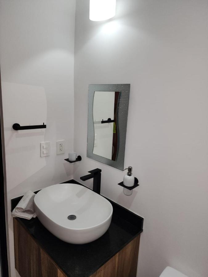 Astoria Gated Apartamento