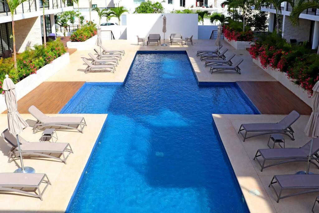 New With Pool, Gym, A/c, Wifi, King Size Bed * Cancún