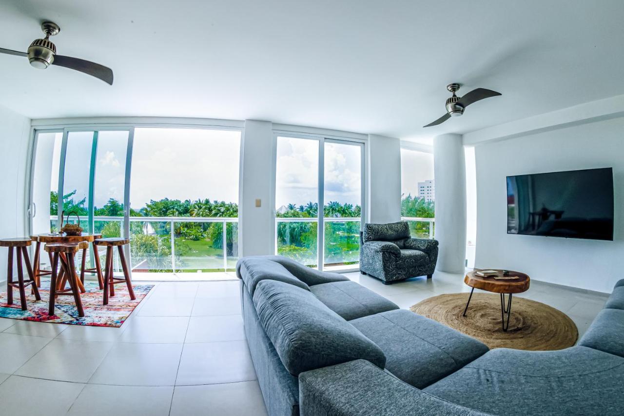 Beachfront Luxury Apartamento *