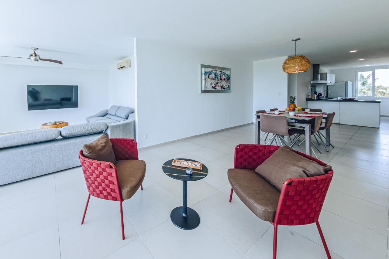 Beachfront Luxury Apartamento