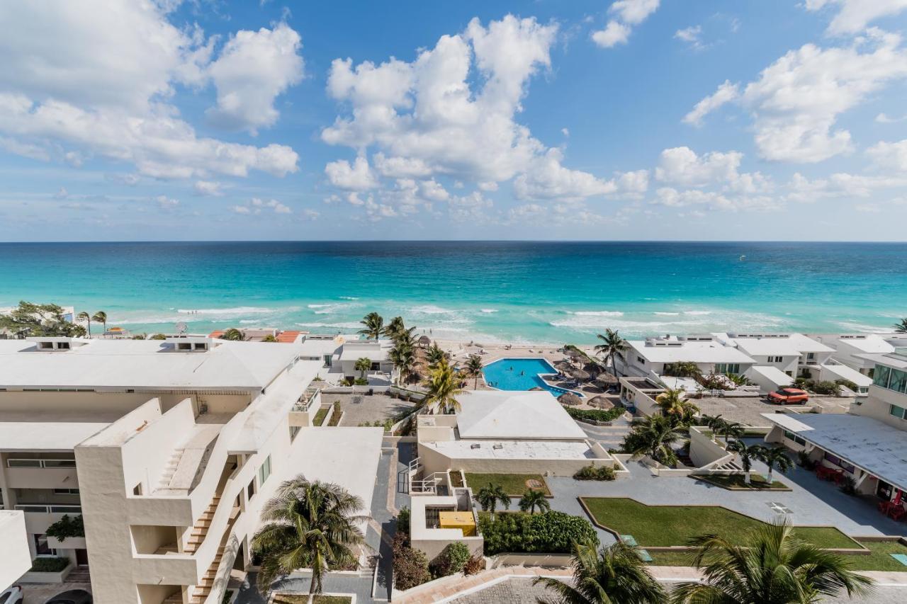 Rooftop Private Jacuzzi In Beach Front Penthouse Apartahotel Cancún
