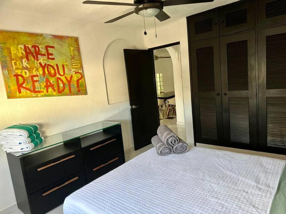Deco 6 Downtown 3 Bed