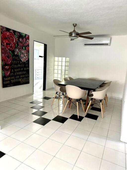 Deco 6 Downtown 3 Bed