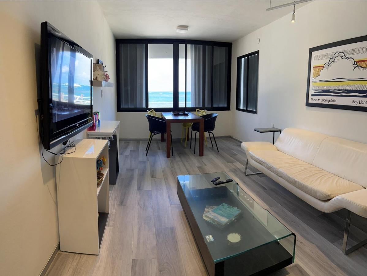 Apartment Oceanfront At Unique Location *