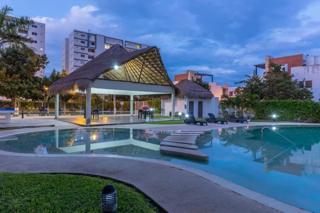 Departamento Centrico Con Alberca Cancún