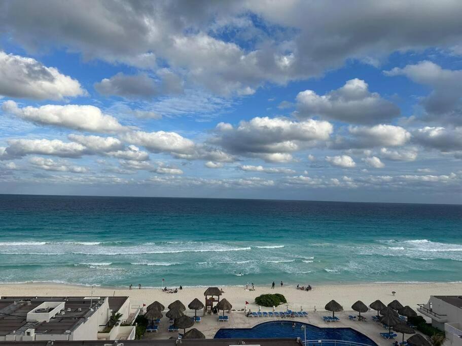 Amazing Beachfront Apartamento