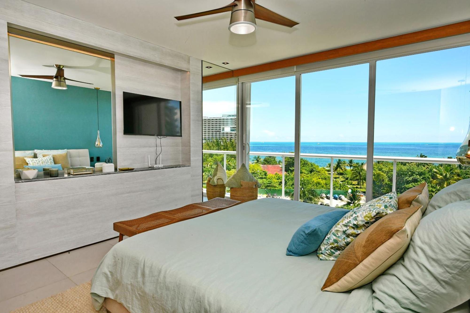 Beachfront Blue Vista Cancun