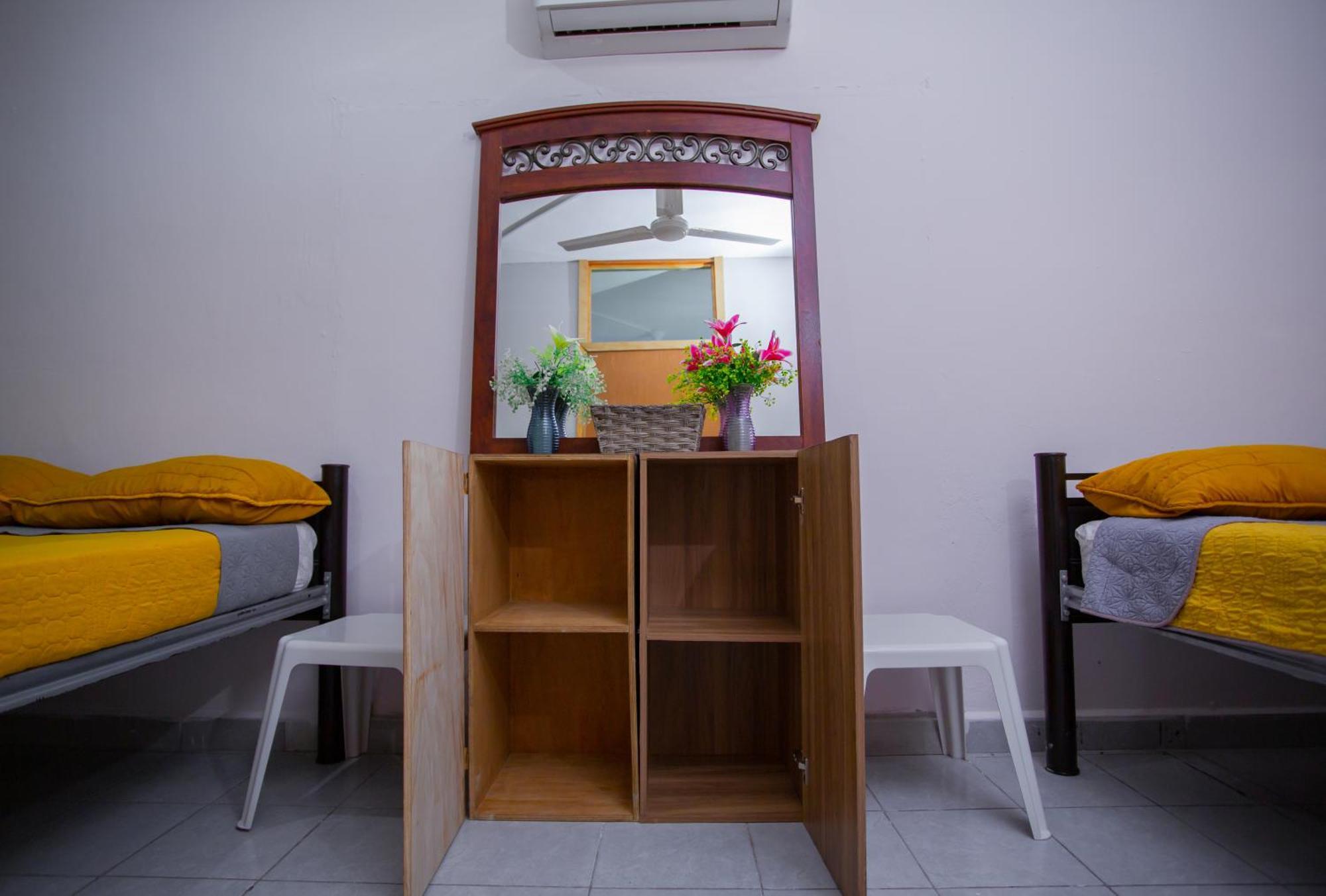 Apartamento Centrico Y Comodo Departamento, Sobre Avenida Principal En Cancun. *