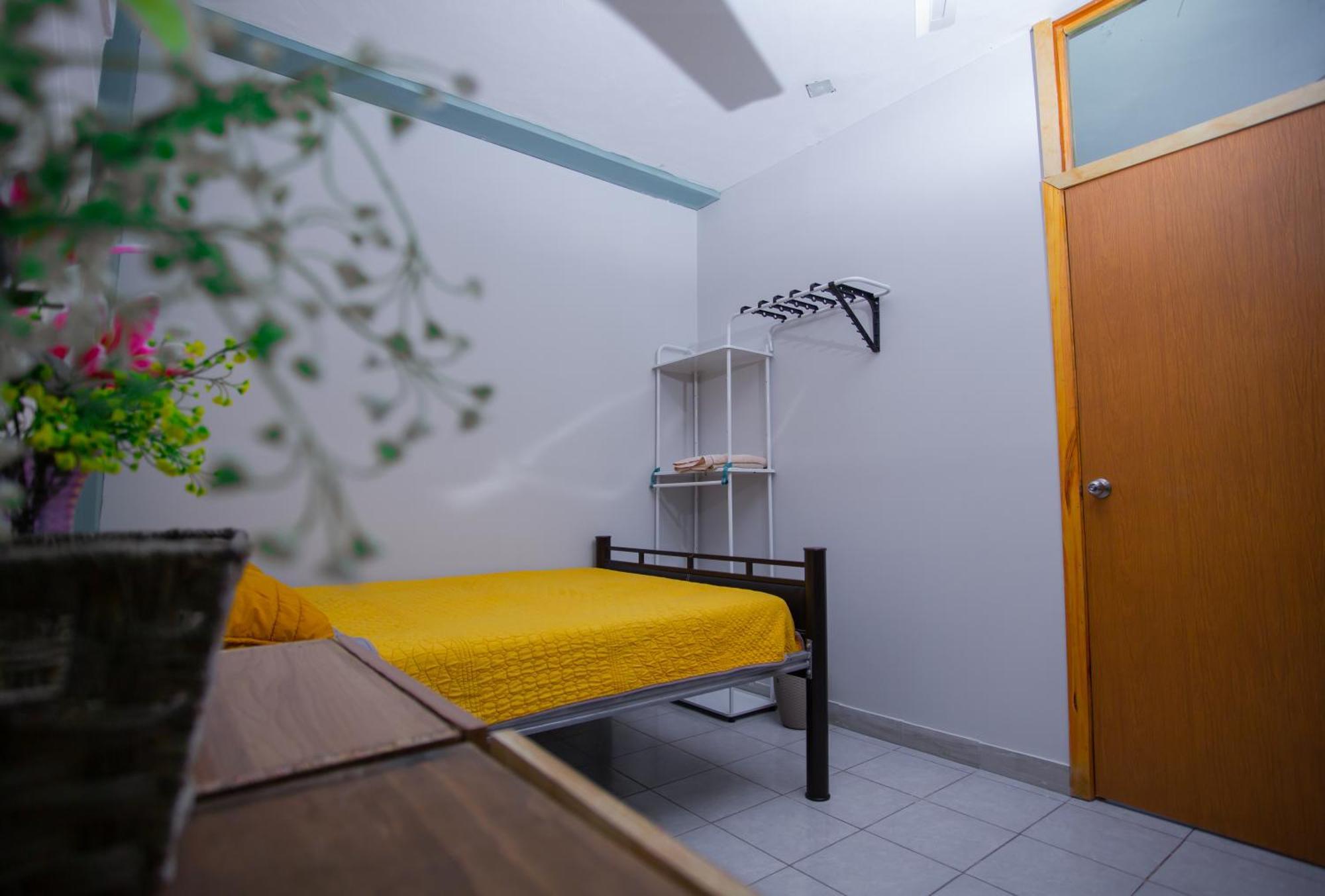 Centrico Y Comodo Departamento, Sobre Avenida Principal En Cancun. Apartamento