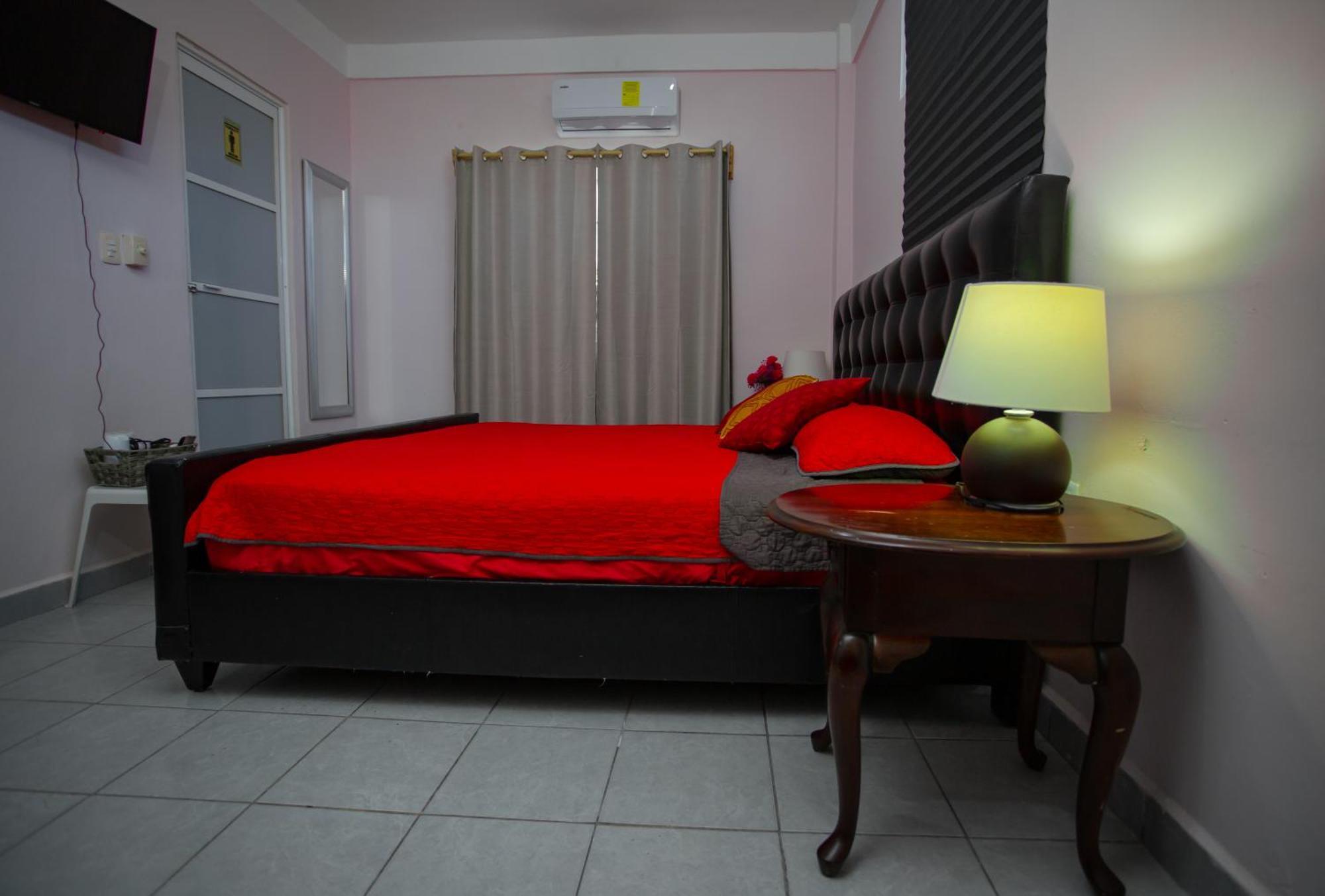 Apartamento Centrico Y Comodo Departamento, Sobre Avenida Principal En Cancun.