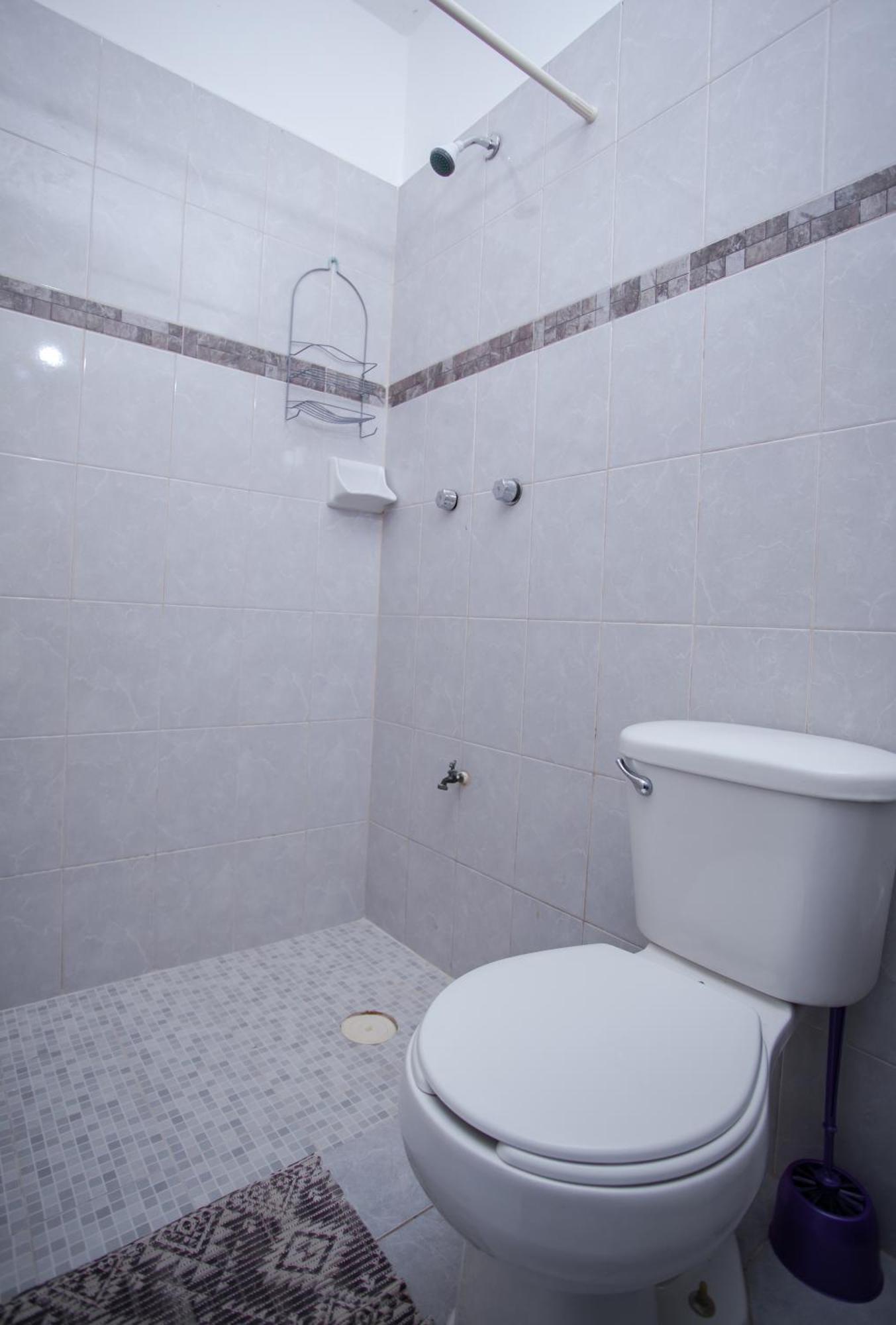 Centrico Y Comodo Departamento, Sobre Avenida Principal En Cancun. * Cancún