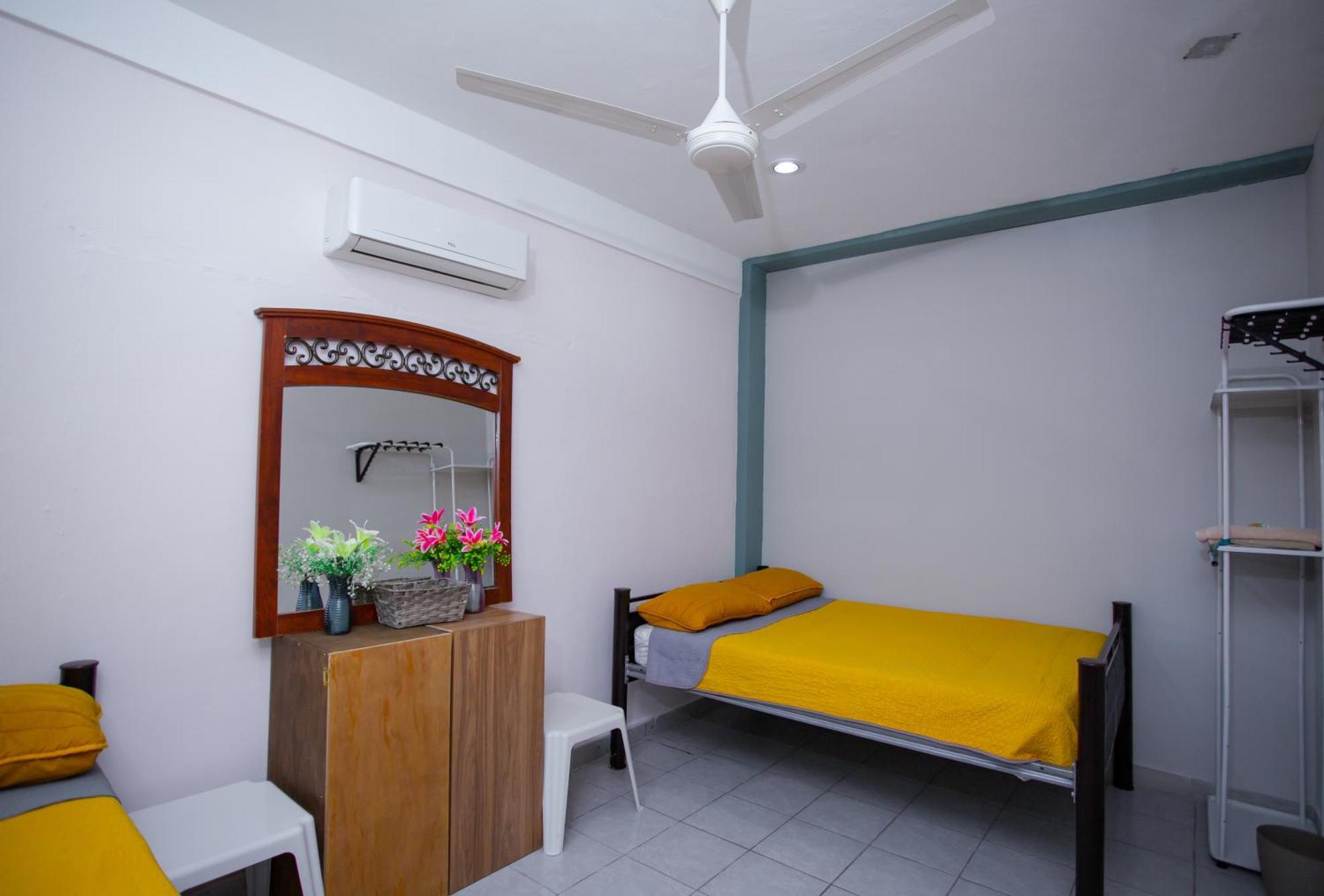 Apartamento Centrico Y Comodo Departamento, Sobre Avenida Principal En Cancun.