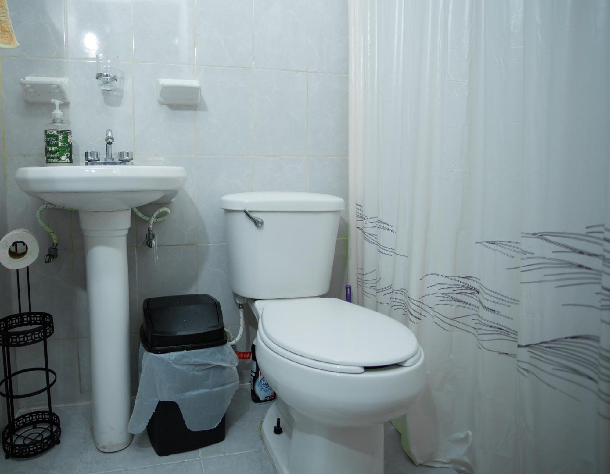 Apartamento Centrico Y Comodo Departamento, Sobre Avenida Principal En Cancun. *