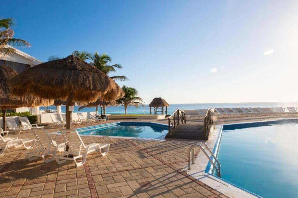 Acogedor Con Vista Al Mar Apartamento Cancún