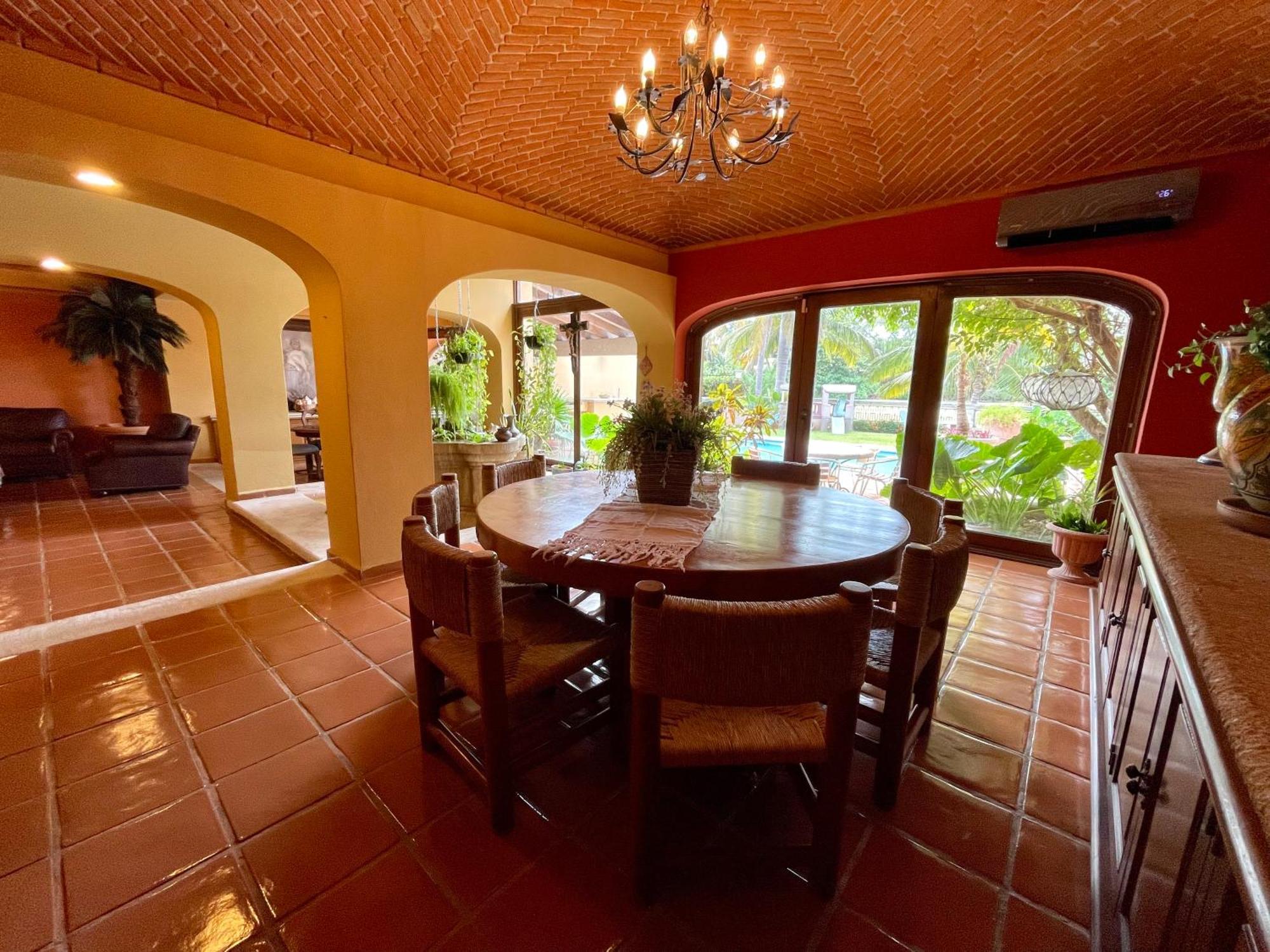 Сasa de vacaciones Mexican Style House In The Zone By Solmar *