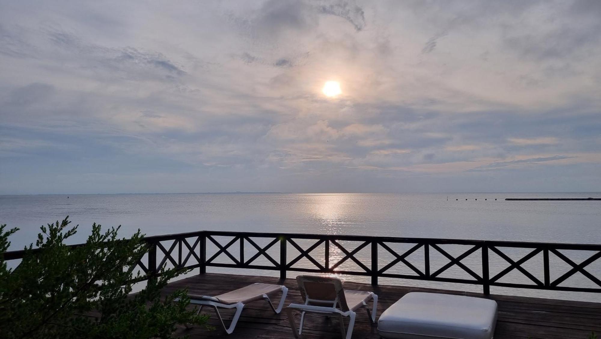 Apartamento On The - Seaside Sunset Haven